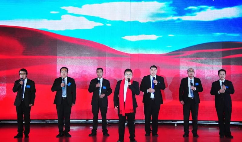 “感恩相伴?筑夢(mèng)同行”——龍港集團(tuán)2019新春年會(huì)盛大舉行！